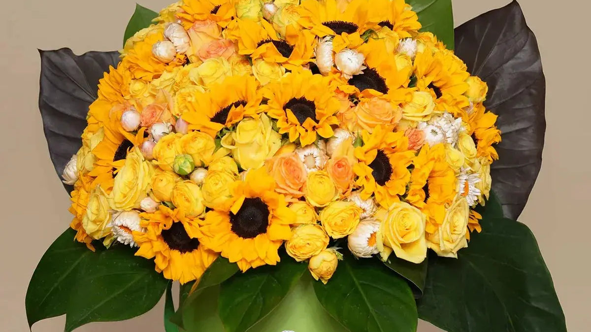 How to Choose the Perfect Bouquet with Flowers for Any Occasion ECOROSES - Bouquets & Florals