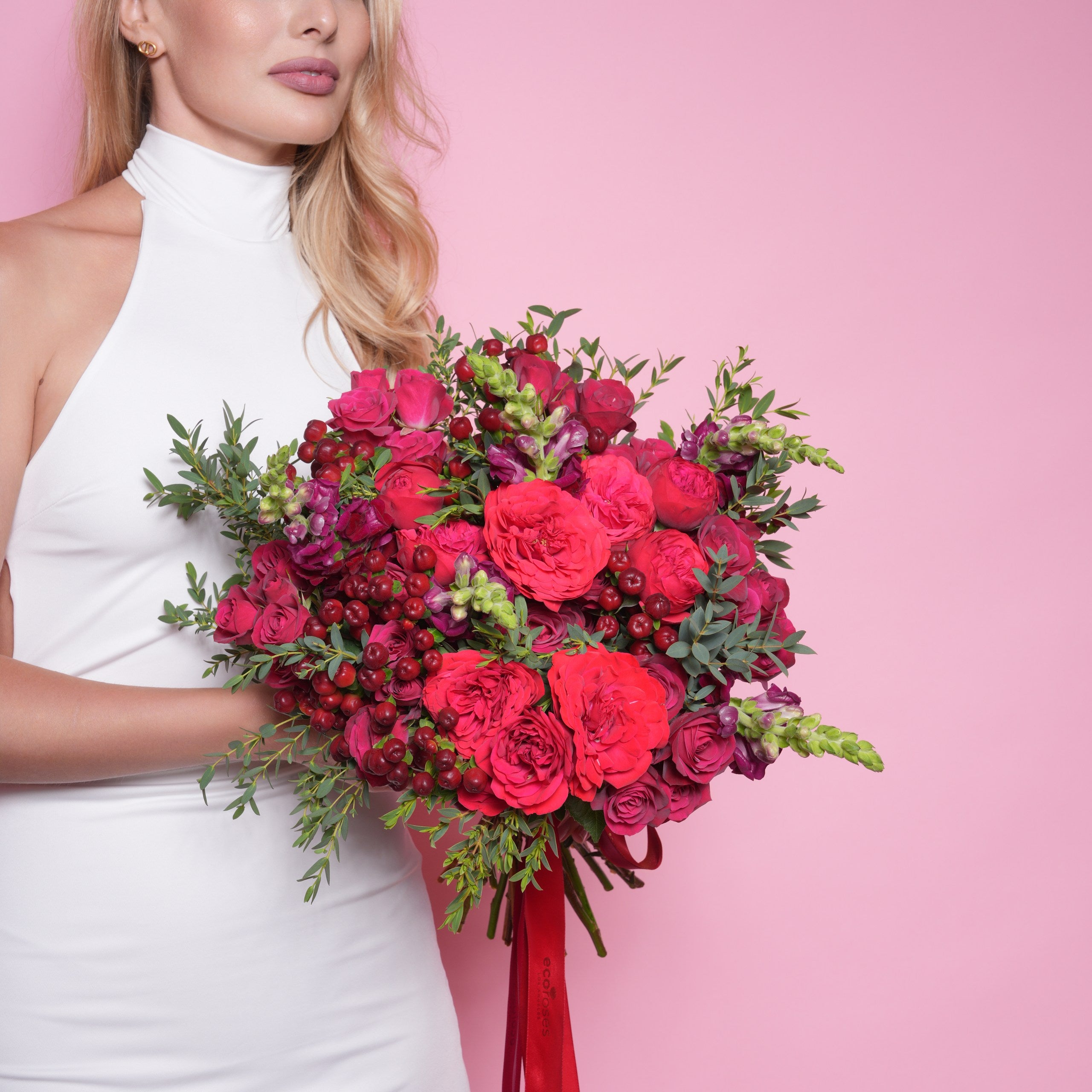 Umbria couture bouquet — velvet Red Piano roses with burgundy baby roses, coffee bean foliage, and snapdragon in a moody hand-tied arrangement | Ecoroses Los Angeles