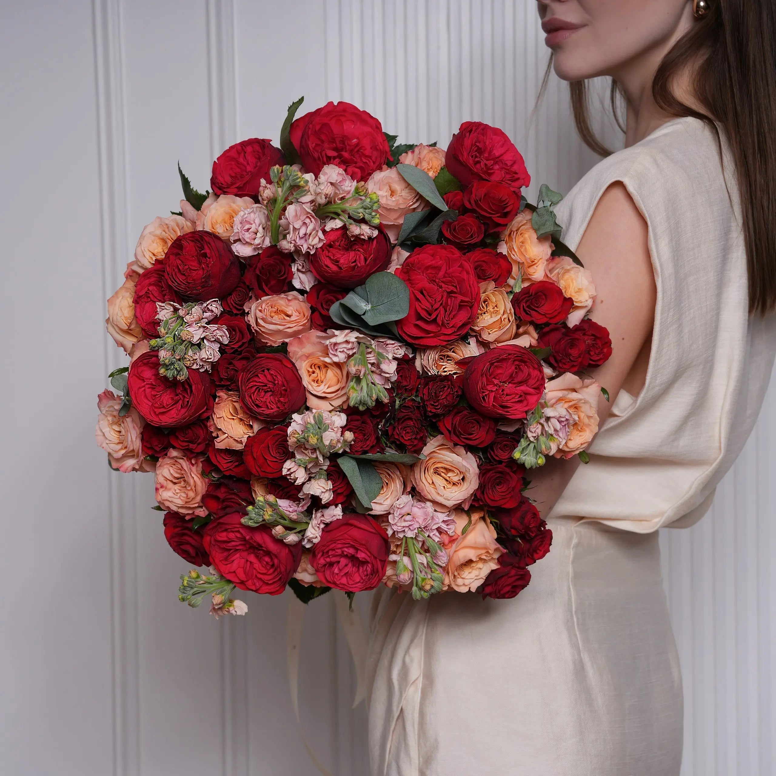 Can Flowers Feel? The Science Behind Plant Responses ECOROSES - Bouquets & Florals