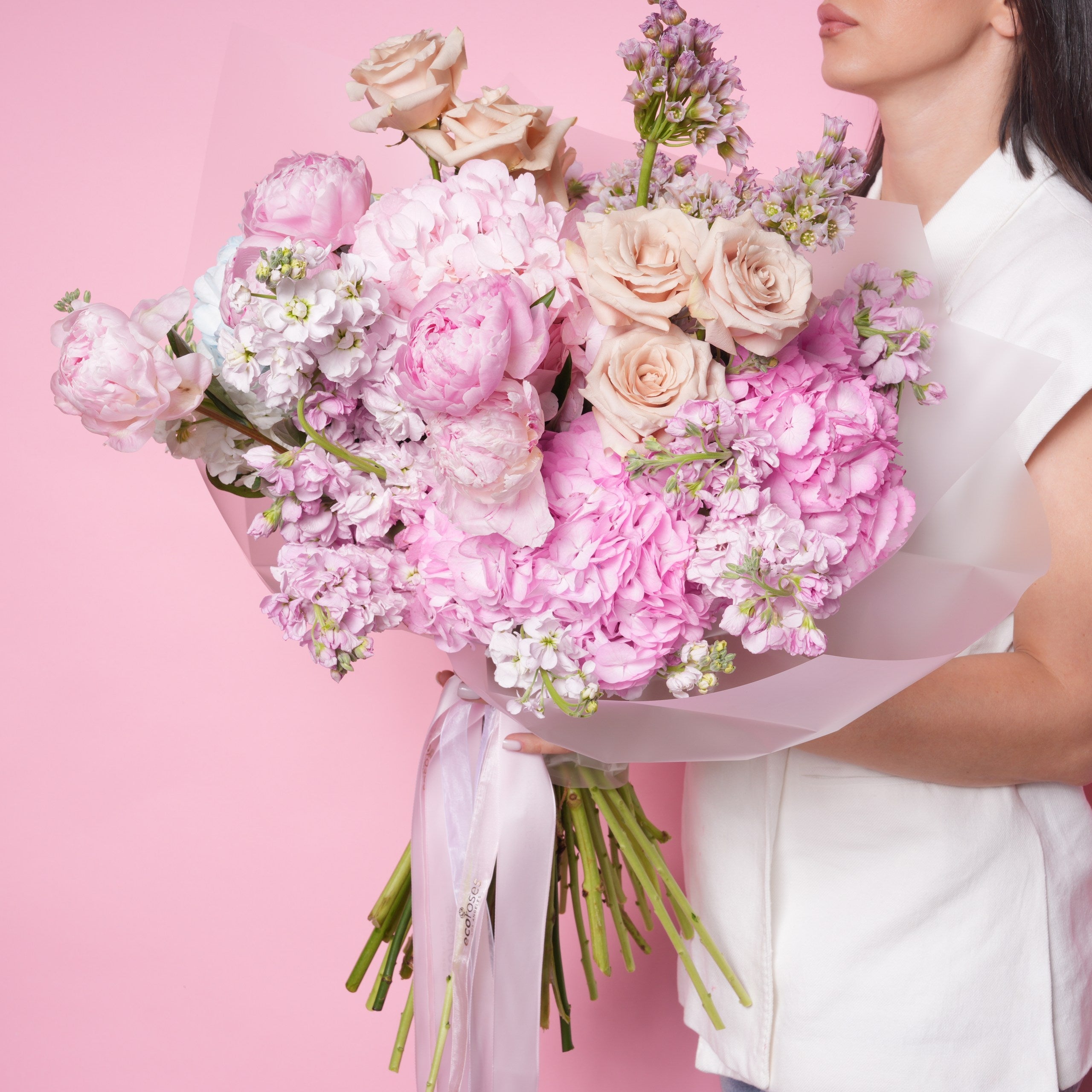 Cream and blush housewarming rose bouquet hand-tied by Ecoroses, a Los Angeles florist