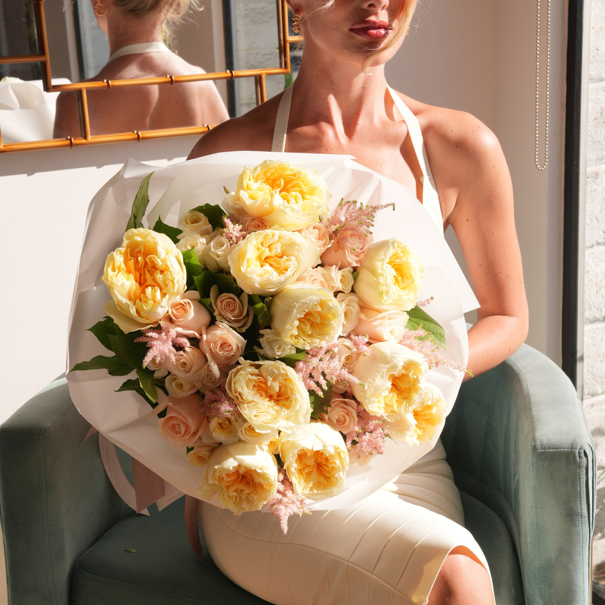 Gemma luxury bouquet — second view of the gold, ivory and blush garden rose bouquet | Ecoroses Los Angeles