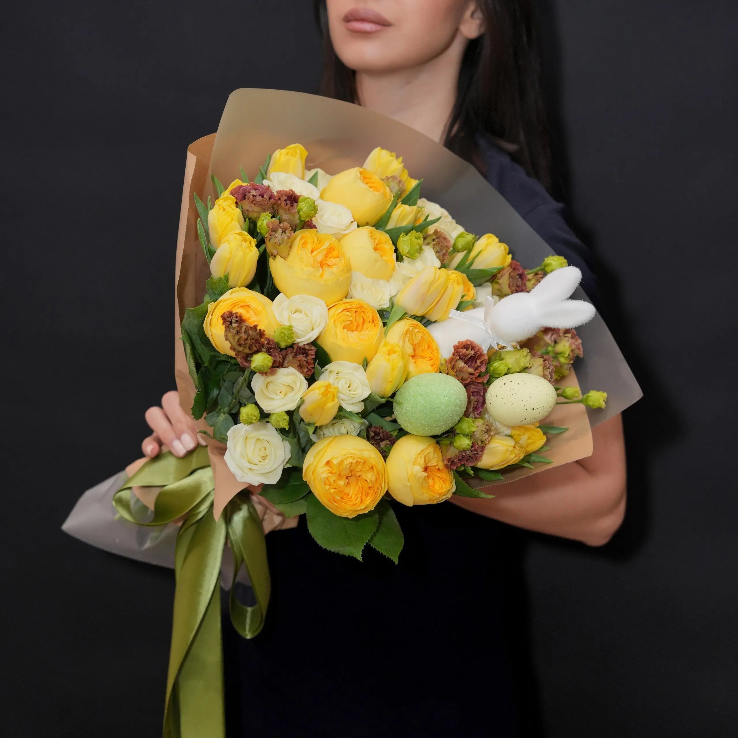 Solar — yellow spray rose dome bouquet, hand-tied by Ecoroses | flower delivery Los Angeles